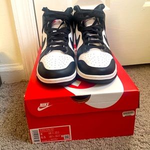 Women Nike Dunk High (Unworn)